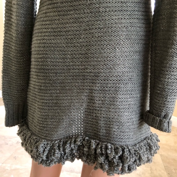 Beautiful Unique Style Gray Sweater - Picture 6 of 14
